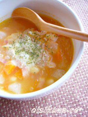 食べるスープ☆かぶとお豆のミネストローネ