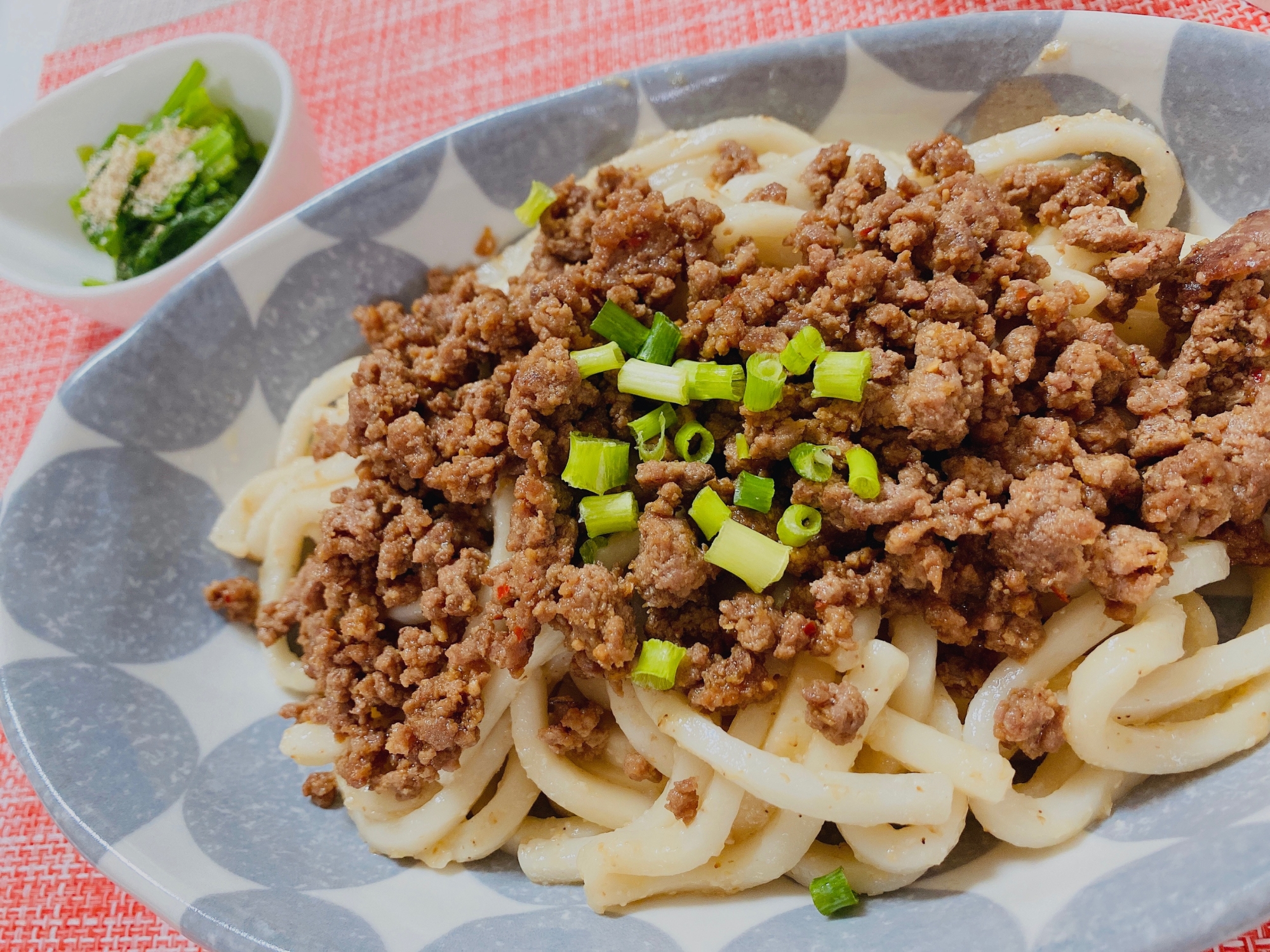 冷凍うどん麺で汁なし肉味噌坦々麺