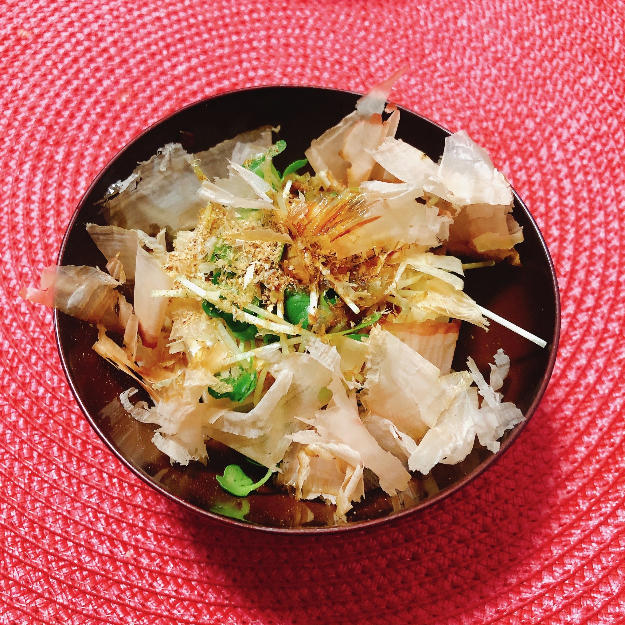 鰹節花かつをたっぷり♪冷奴