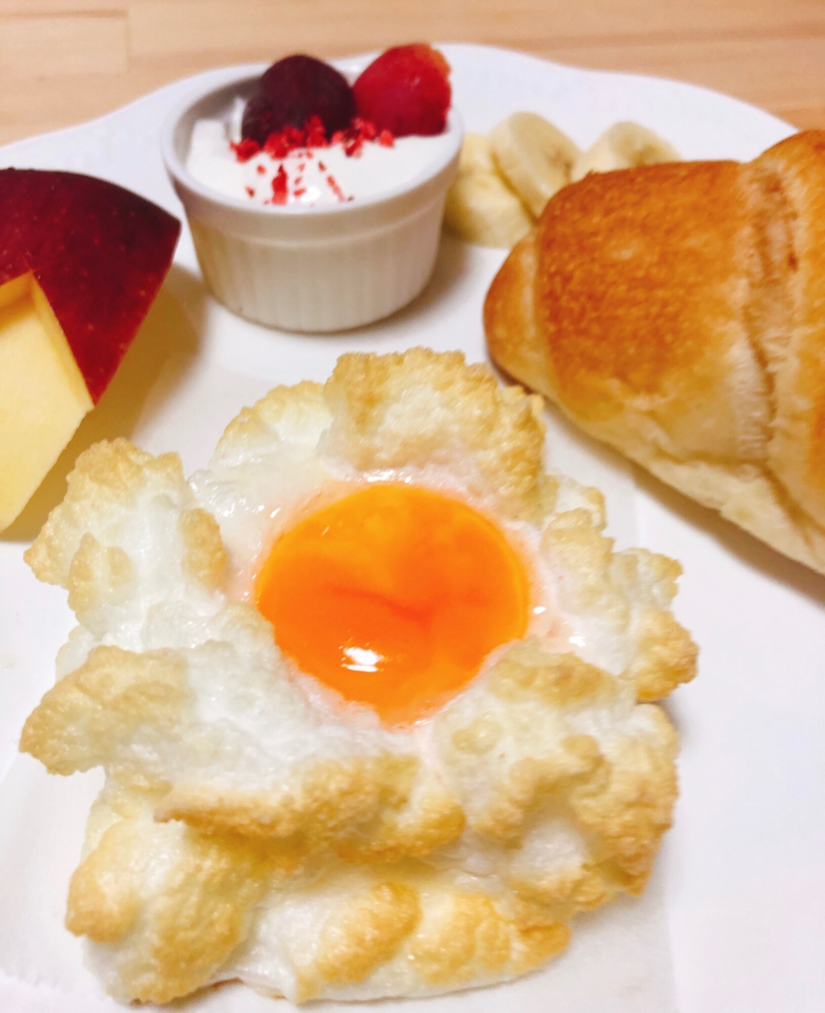 ふわふわ目玉焼きꕤエッグインクラウド レシピ・作り方 by sweet sweet
