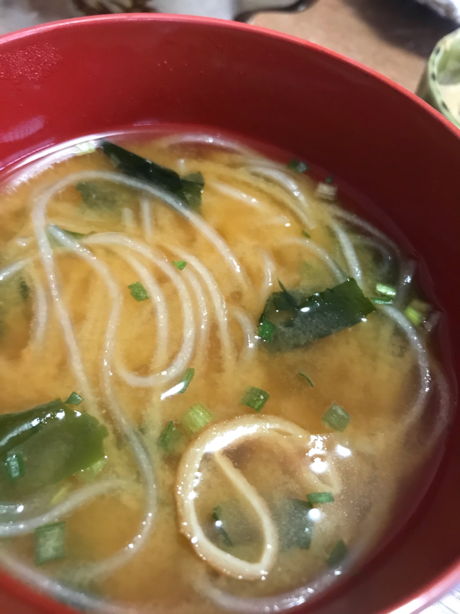 レトルト味噌汁で春雨スープ