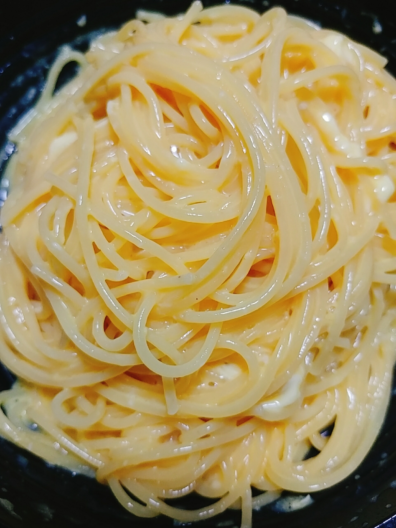 スライスチーズと卵で作る☆簡単パスタ
