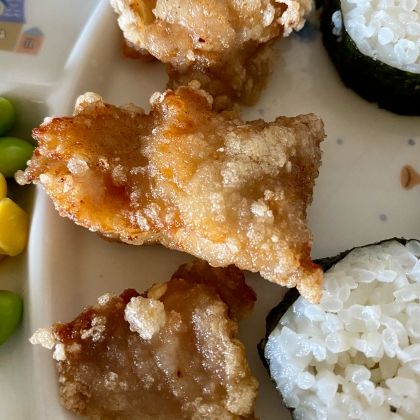 4枚分作りました！写真は子ども用です(o^^o)いつも白だしで作る我が家は醤油味は久しぶりでした！砂糖も入れた事なかったんですがぷりぷりで美味しかったです♪