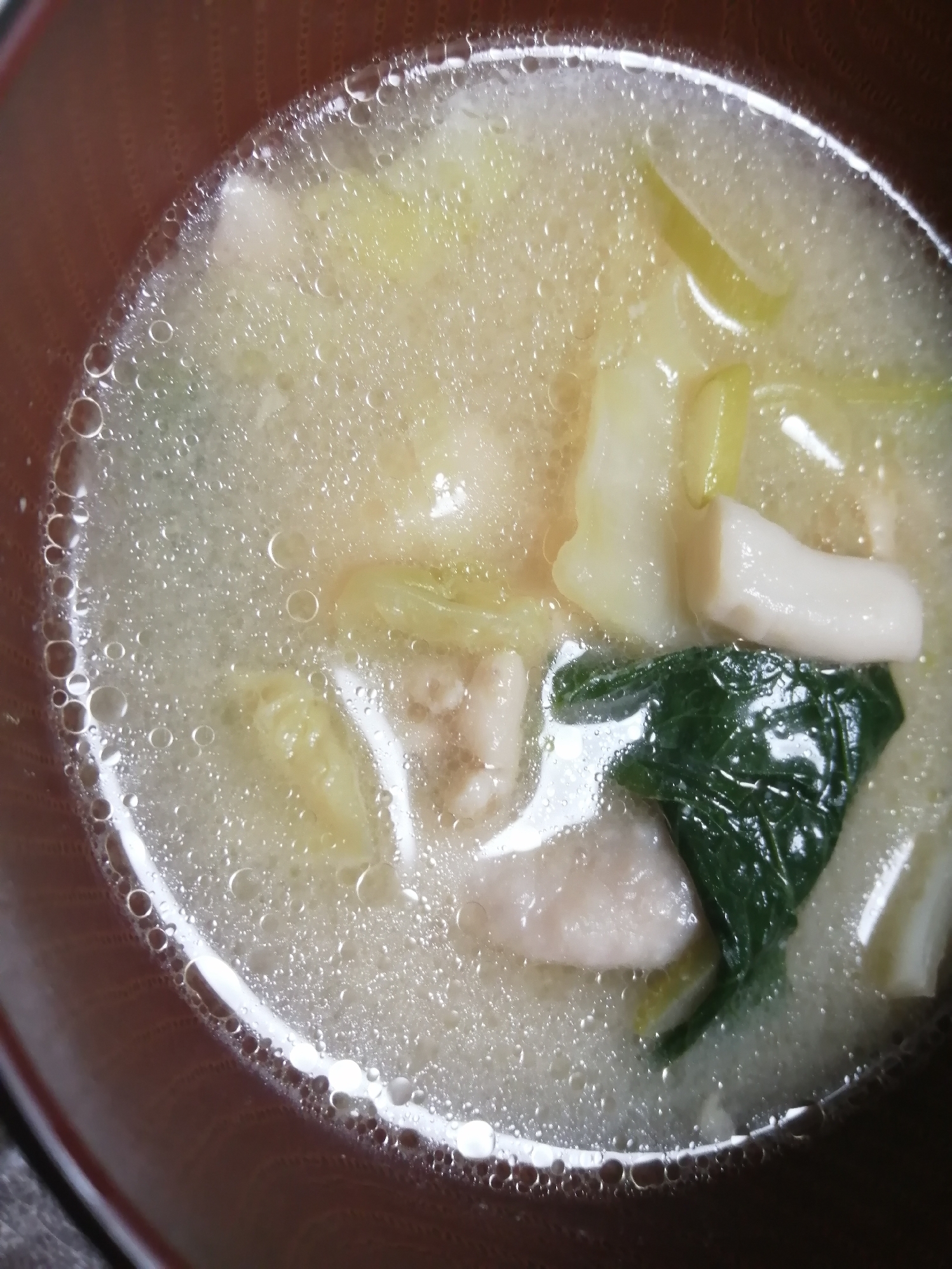 鶏モモの味噌スープ