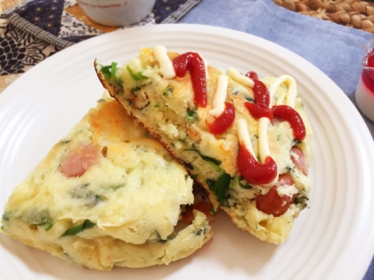 お昼ゴハンに作りました。すごーく美味しかったです*\(^o^)/* 娘は毎日これでもいいそうです♪( ´θ｀)ノ 今度は中身を変えてチャレンジしてみますね！
