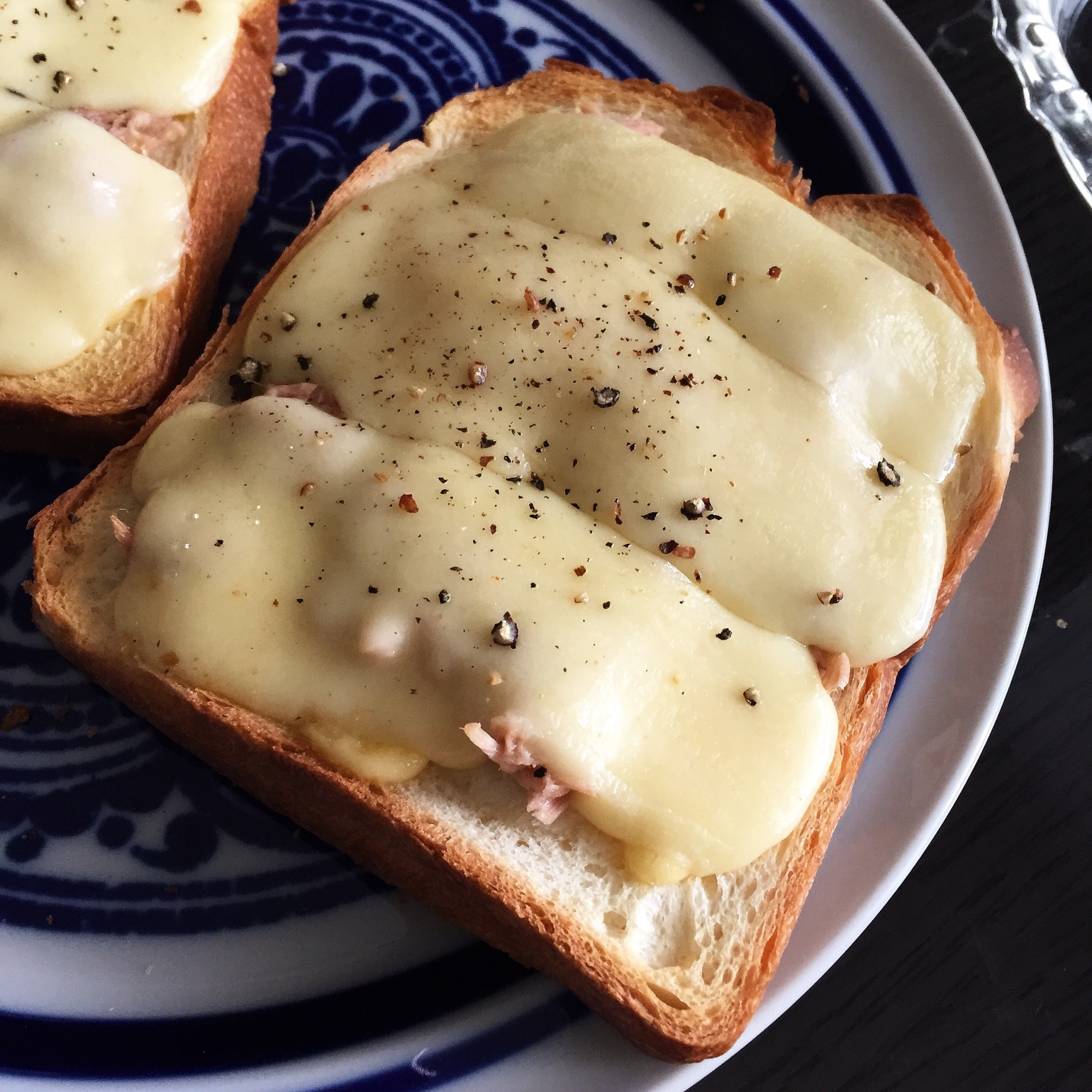 こってり満足 つなゴーダチーズパン レシピ 作り方 By Ericow 楽天レシピ