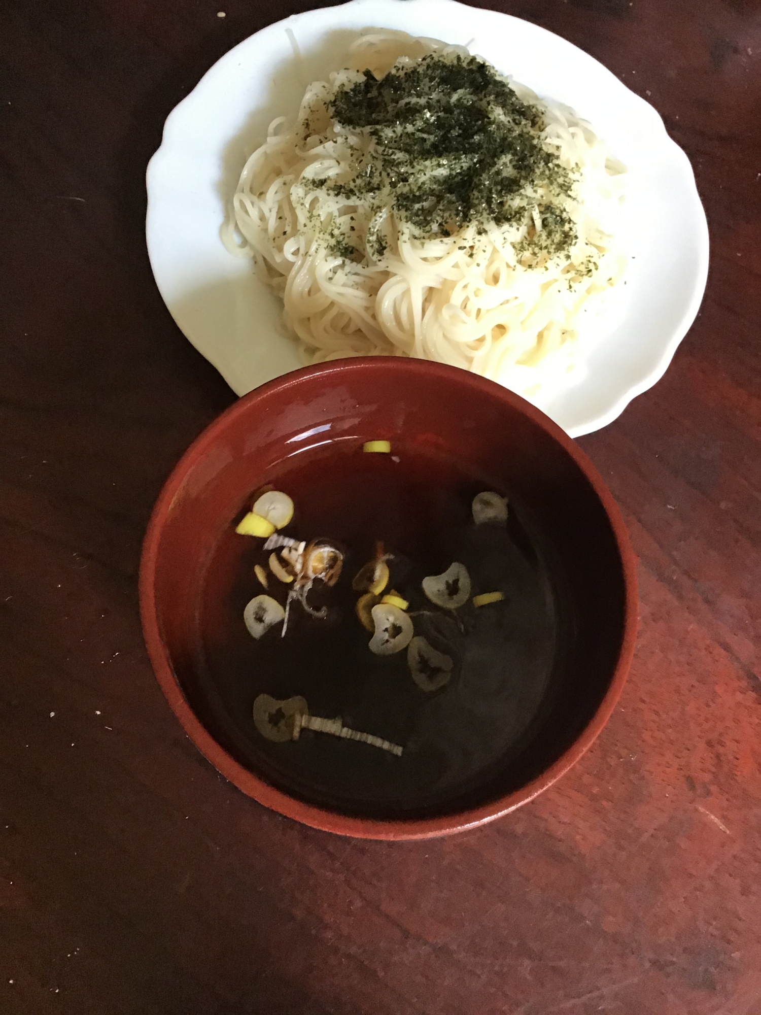 ポン酢入り麺つゆdeそうめん レシピ 作り方 By とりあえず乾杯 楽天レシピ