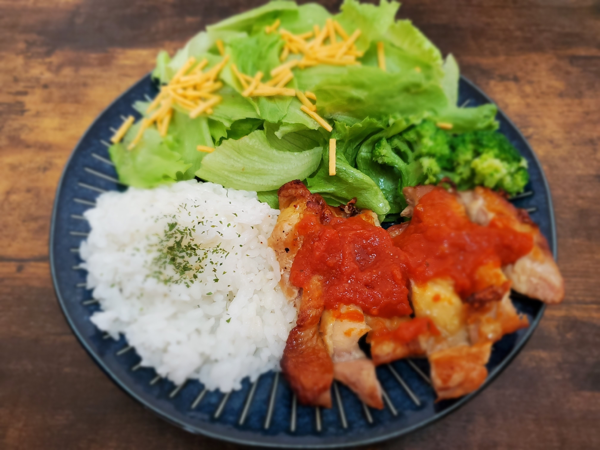 簡単おいしい大満足のチキンステーキプレート！