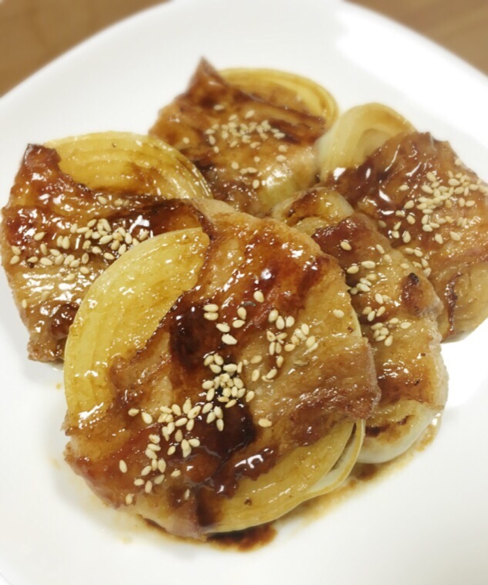 ご飯が進む♬玉ねぎの豚バラ巻きステーキ