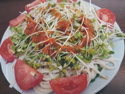 ある材料で作ったので、肝心の豚しゃぶが無く、野菜も分量もかなり自己流ですが、美味しいからオッケーです。大葉の風味が利いてます。