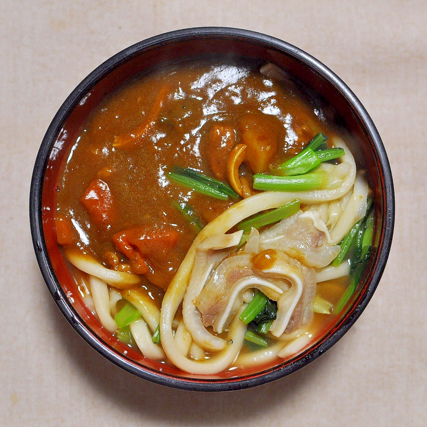 コラーゲンたっぷり❤ミミガーカレーうどん