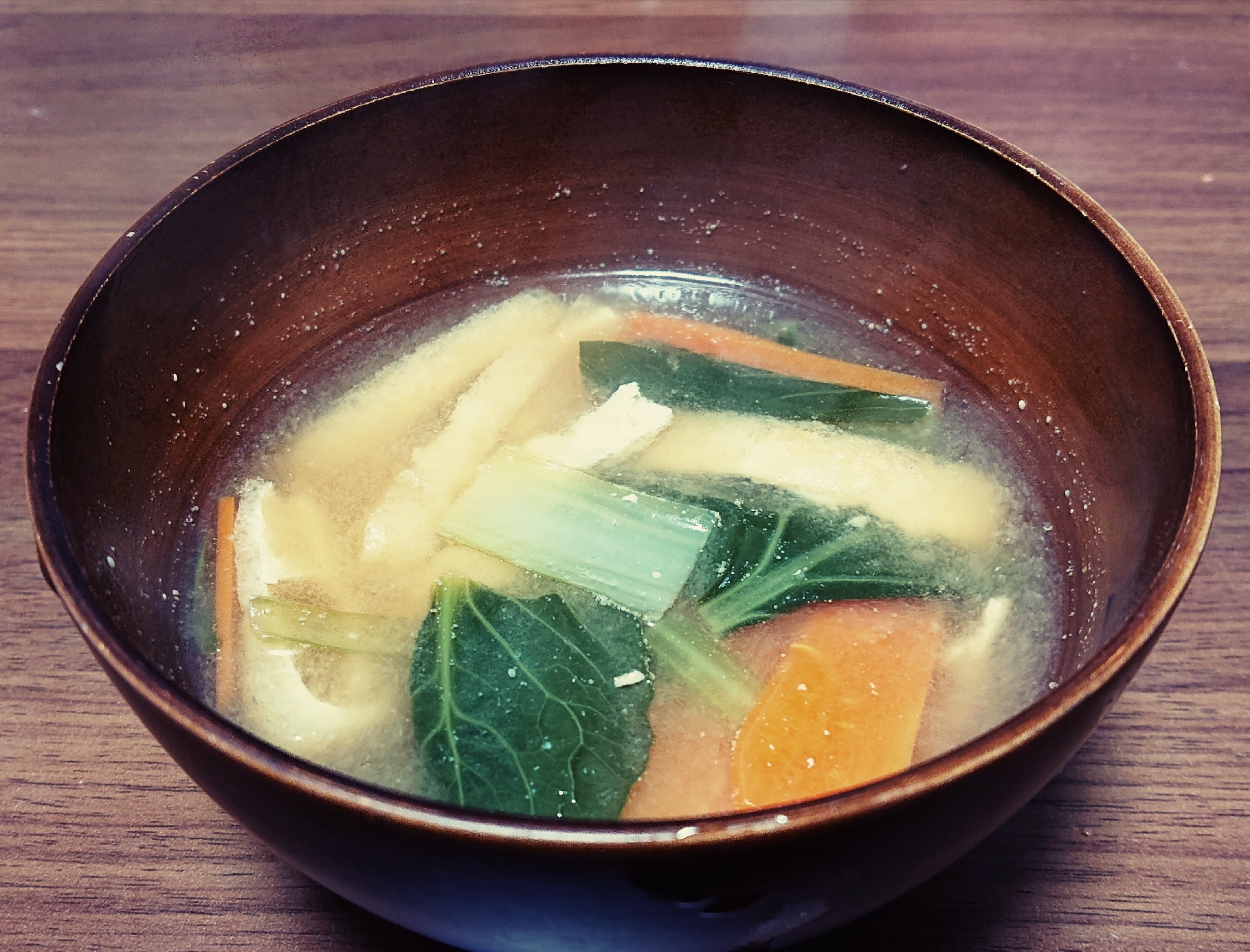 小松菜とにんじんのお味噌汁