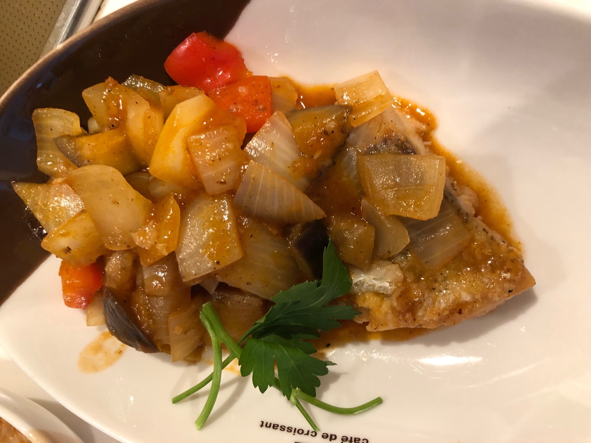 白身魚 ソテー 野菜ソース