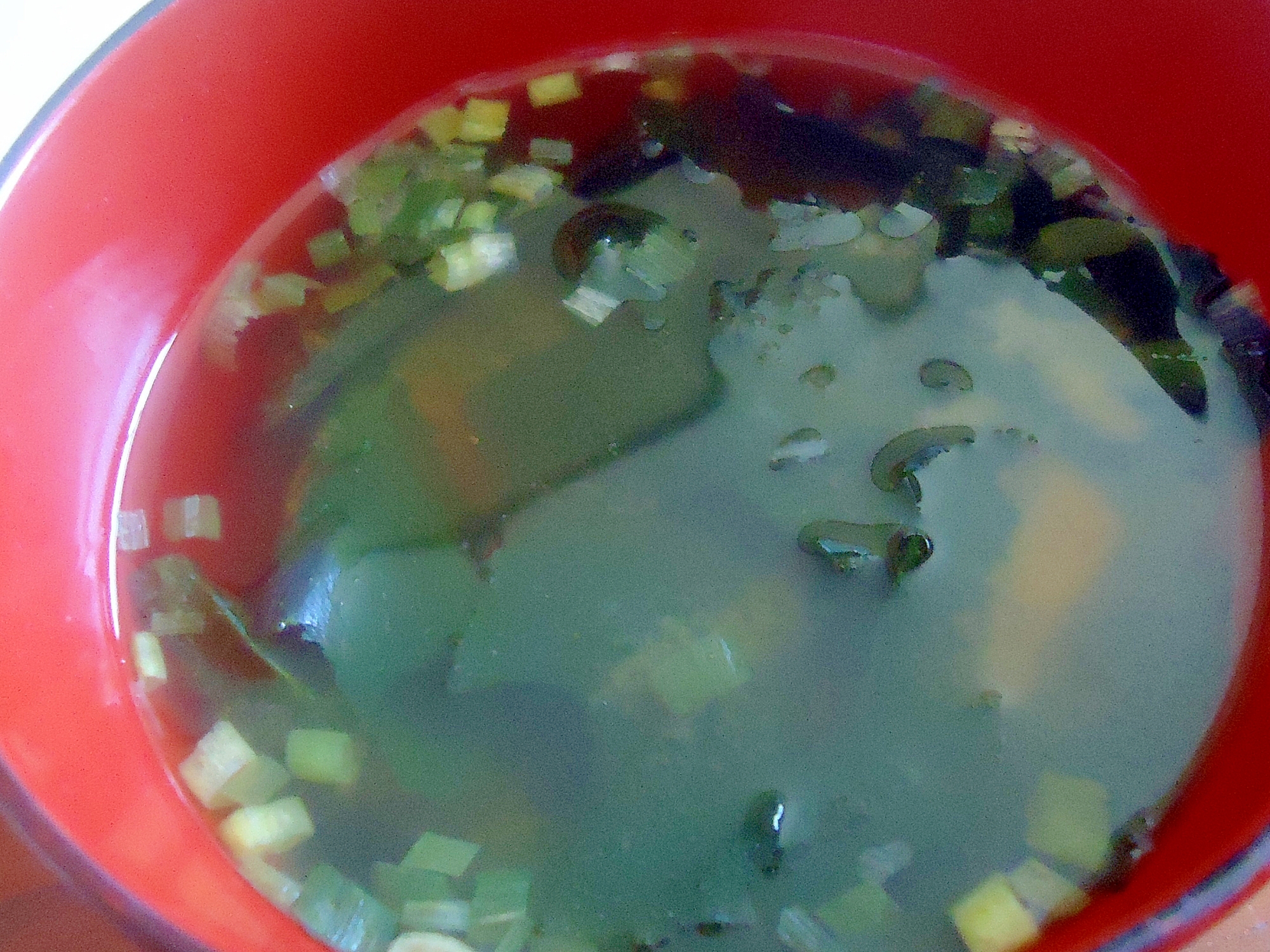 冷凍オクラとメカブのワカメスープ