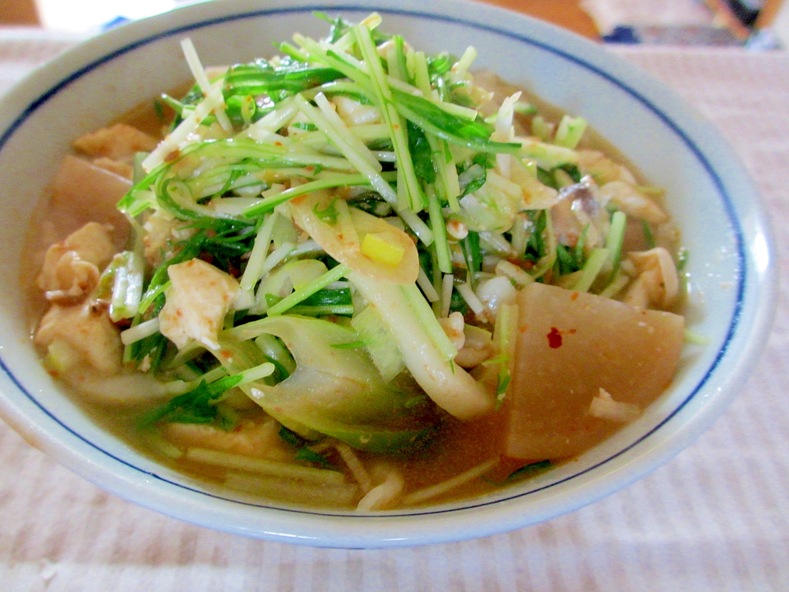 水菜と豚肉のトマト煮込みうどん