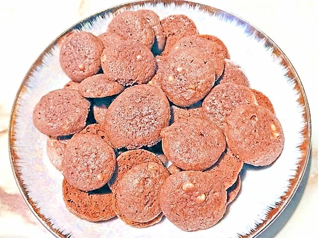 絞り出すから整形いらず!ココアのプチクッキー♪