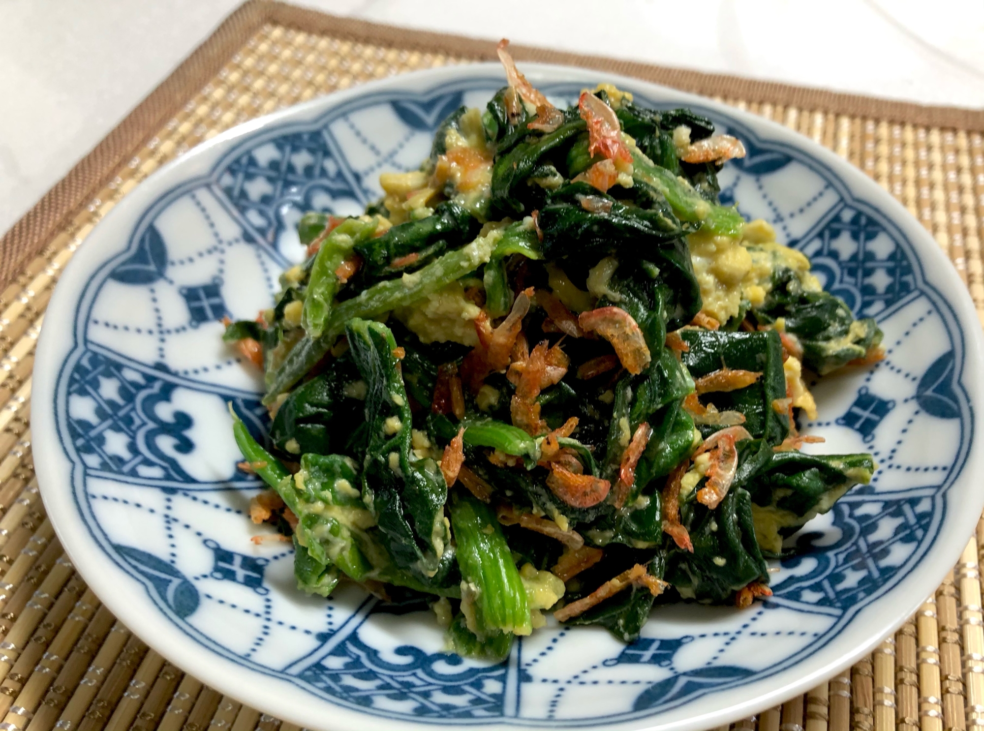 ほうれん草と卵のバター醤油炒め