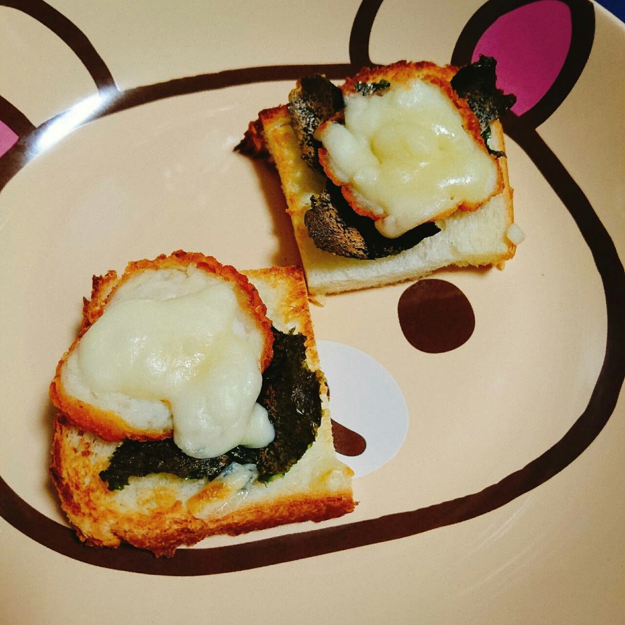 おやつに　チーズ　チキンナゲット　焼きのりトースト