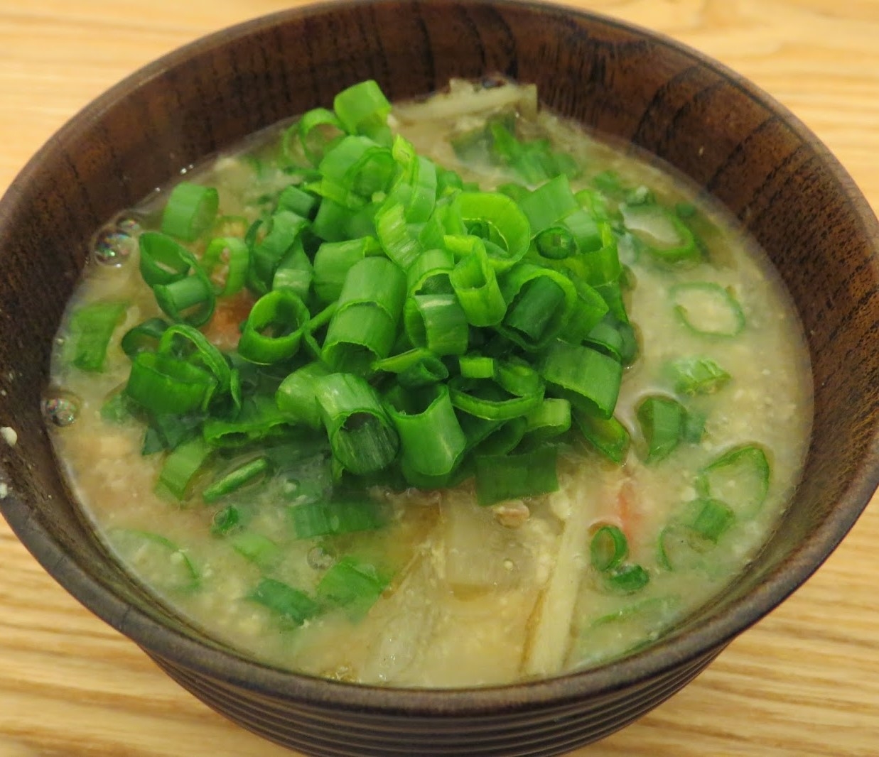 栄養たっぷり酒粕の味噌汁（具だくさんな粕汁）