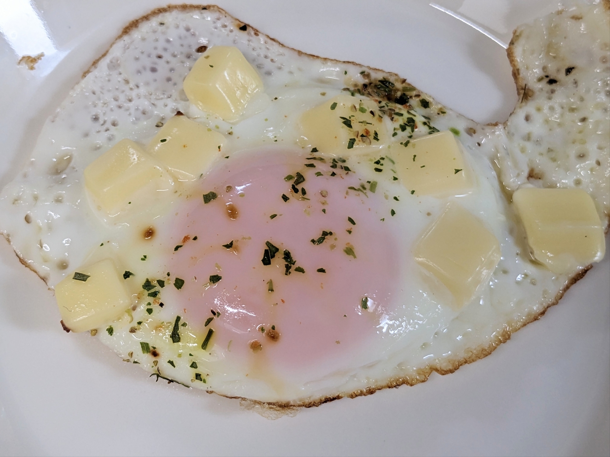 コロコロチーズの目玉焼き