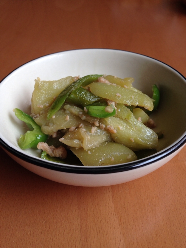 離乳食 幼児食 なすとピーマンの鶏そぼろ炒め煮 レシピ 作り方 By ちーたまちー 楽天レシピ