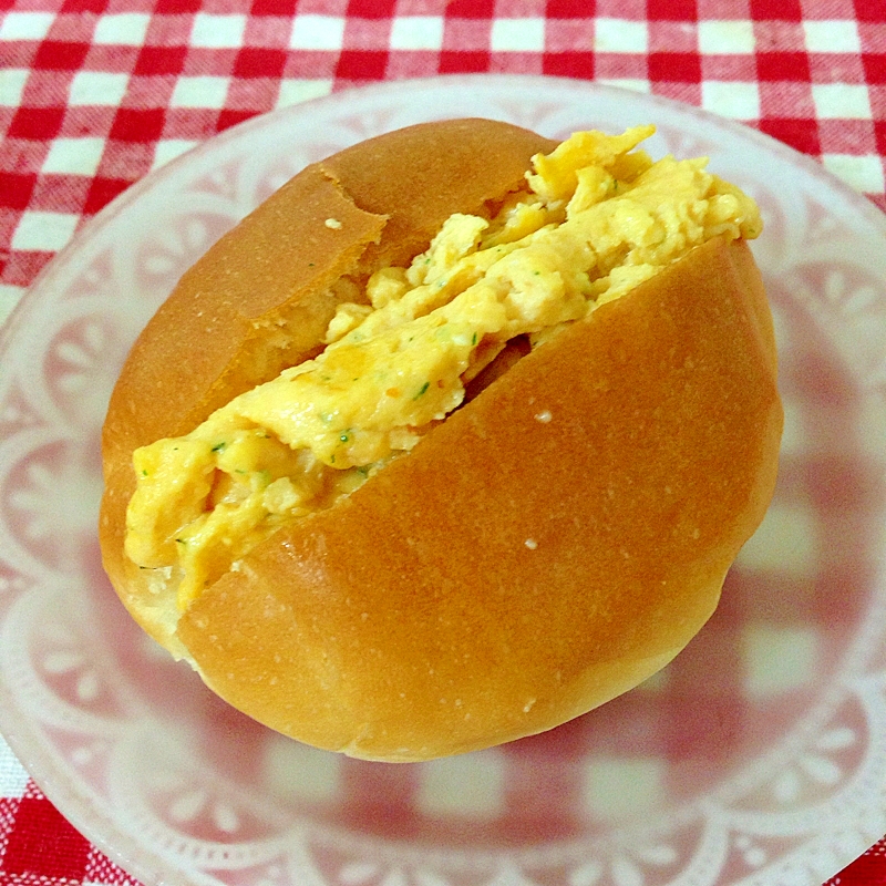 お弁当に！卵ロールパン♡