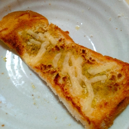 きな粉とチーズのトースト