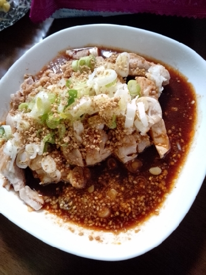 鶏がパサつかずしっとり。タレが美味しいです！ご飯にかけて残りもいただきました♪