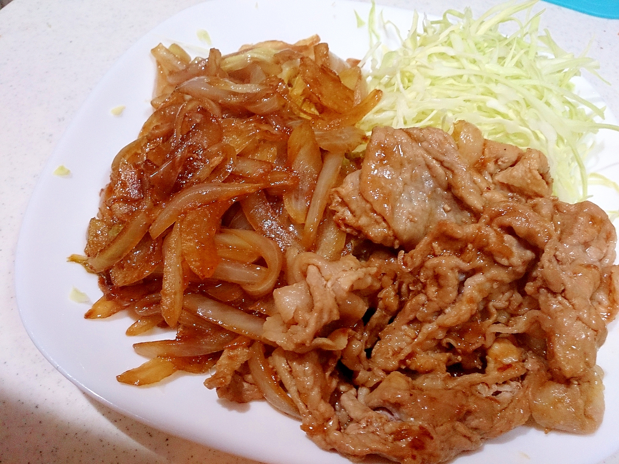 野菜たっぷり　簡単節約　豚薄切り肉で生姜焼き