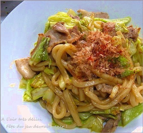 めんつゆ＆オイスターの豚バラ肉で焼きうどん