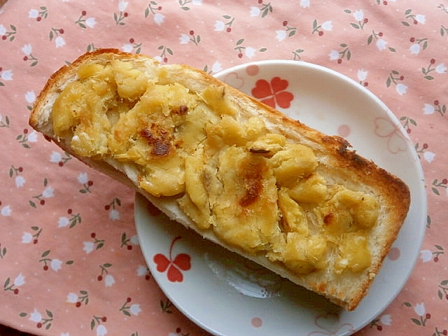 レンジで蒸したさつまいものトースト