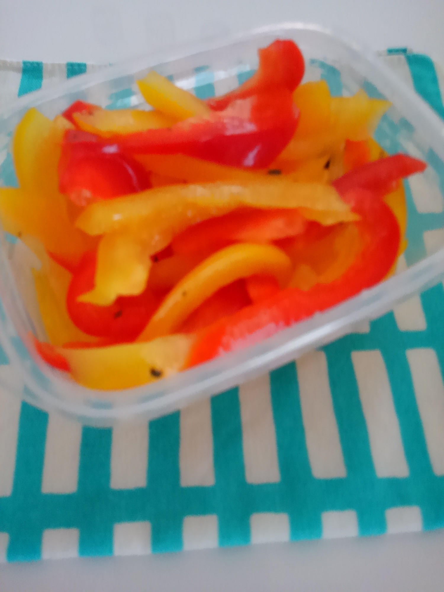 パプリカ パクチードレッシング和え 簡単です レシピ 作り方 By 1つ 楽天レシピ