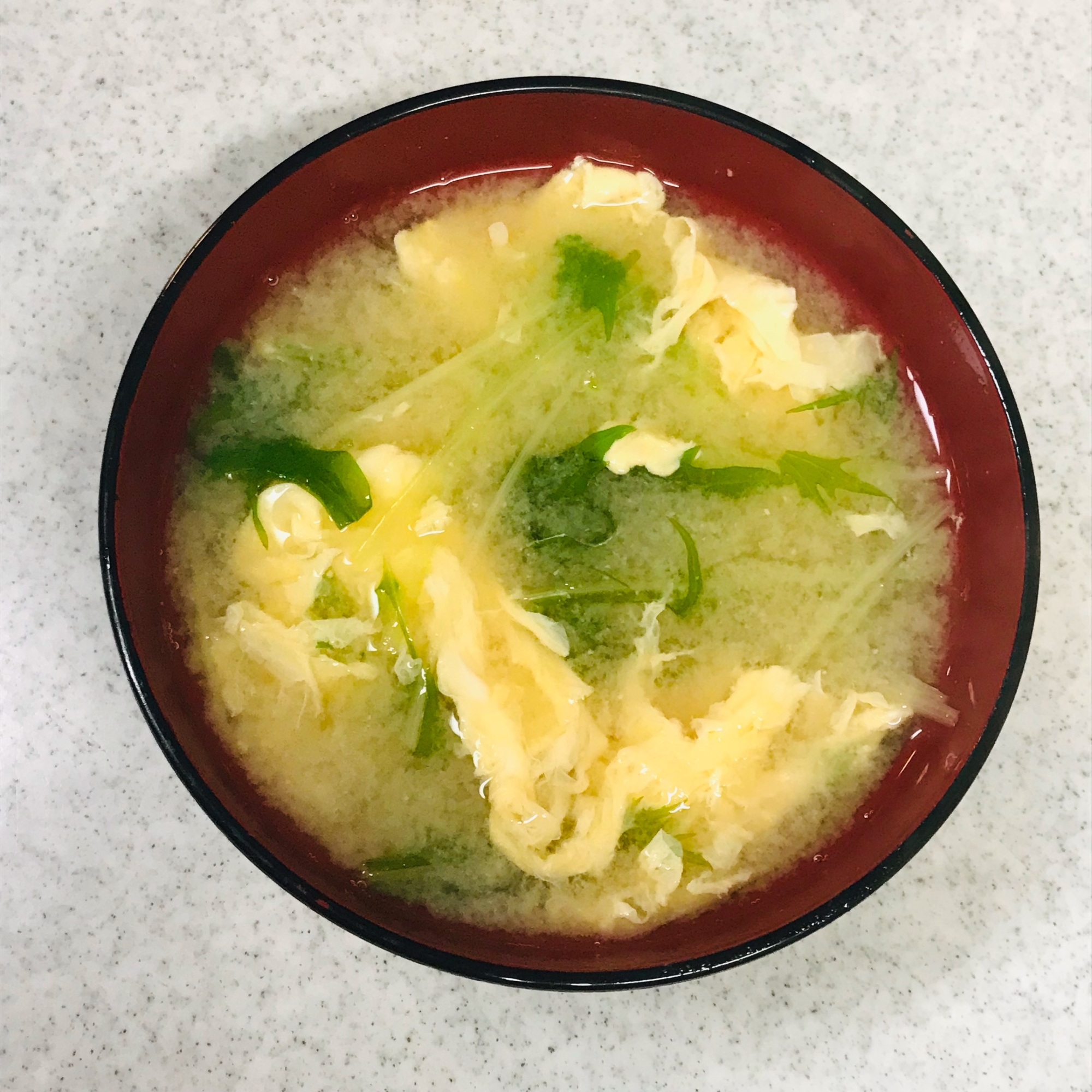水菜と溶き卵の味噌汁