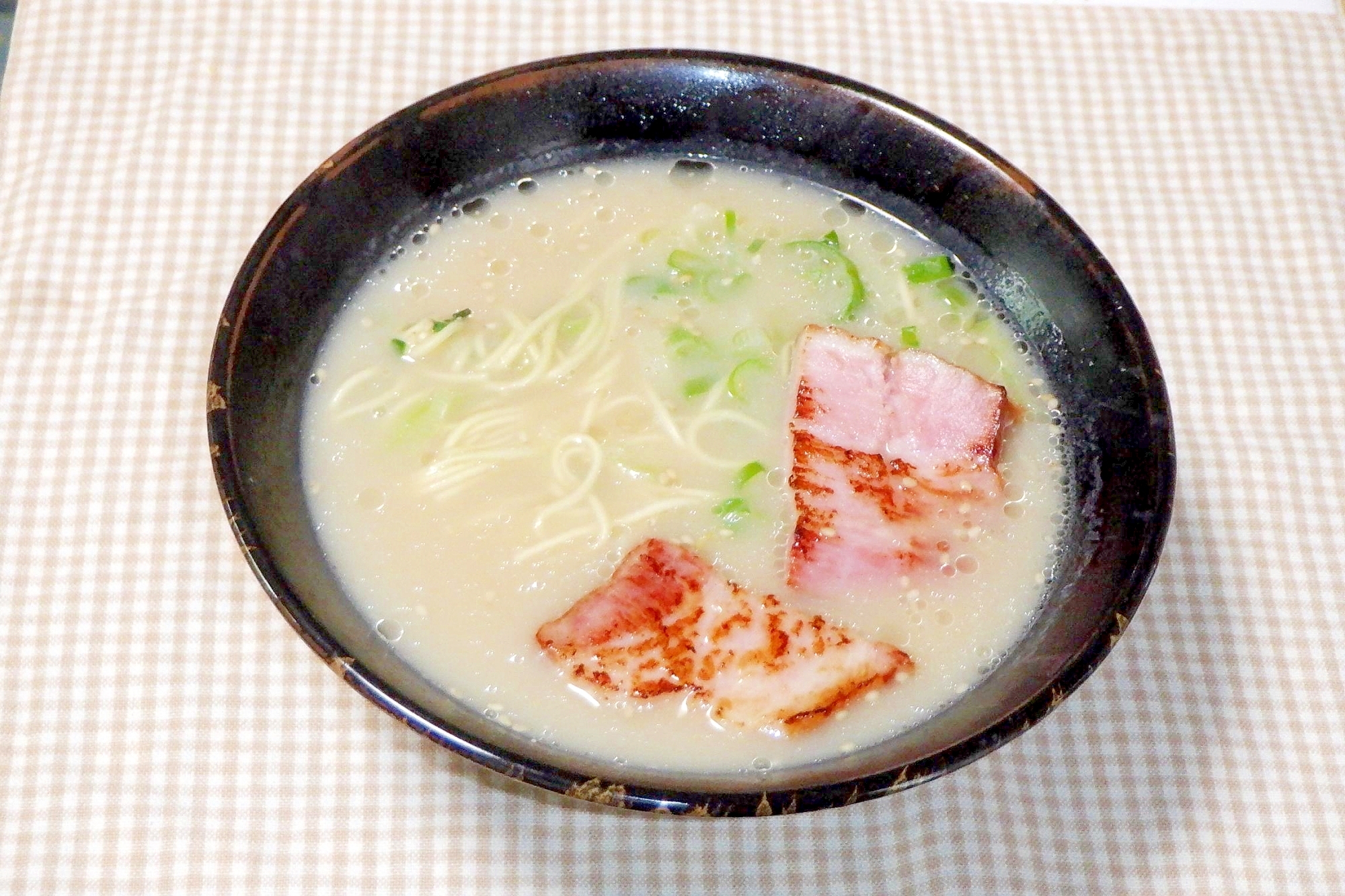 ネギたっぷり❤ネギ好きのための豚骨ラーメン