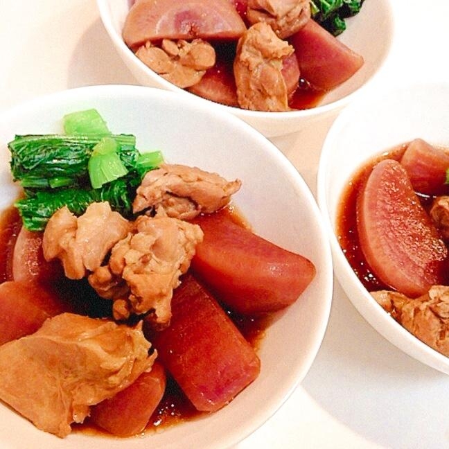 産地直送!健康促進☆赤大根と鶏もも肉の美味しい煮物