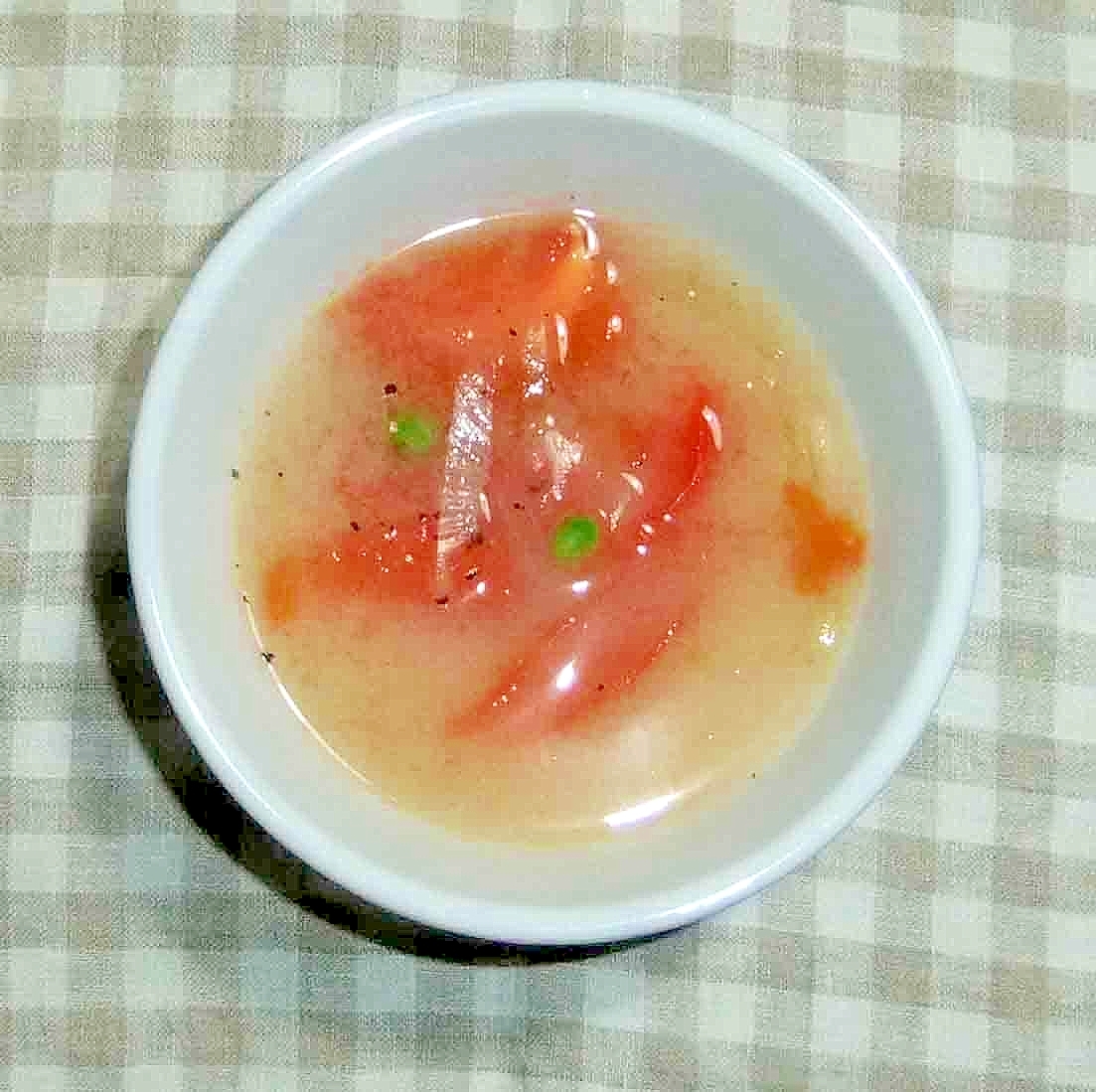 新玉トマトの味噌スープ