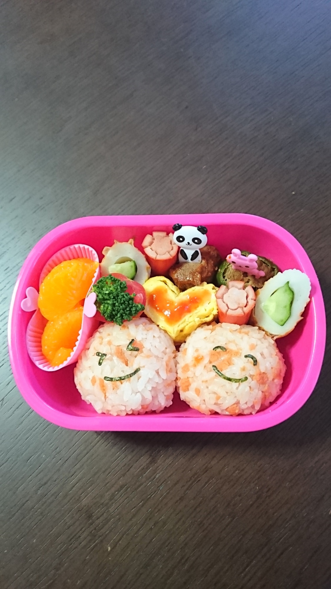 年少さんのキャラ弁☆鮭フレークおにぎりちゃん レシピ・作り方 by