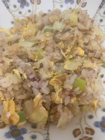 鶏ガラスープの素で簡単玉子チャーハン レシピ 作り方 By Marimarikomari 楽天レシピ 鶏ガラスープの素で簡単玉子チャーハン レシピ 作り方 By Marimarikomari 楽天レシピ