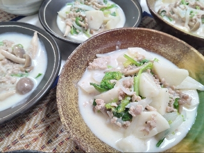 ほっこりあったか癒し味♡かぶと豚ひき肉のクリーム煮