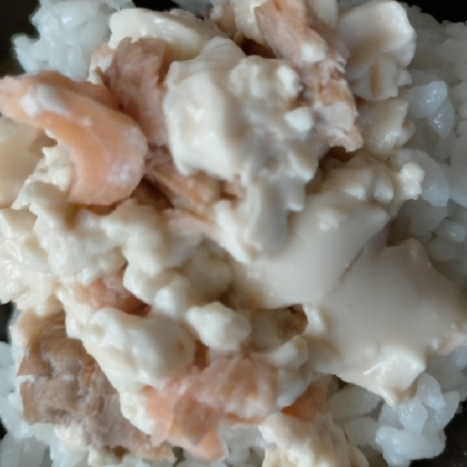 豆腐丼初めて作りました！美味しかったです♫簡単で助かりました✧*レシピありがとうございます(୨୧•͈ᴗ•͈)◞ᵗʱᵃᵑᵏઽ*♡