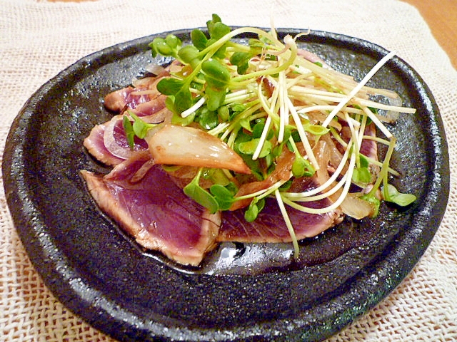 かつおたたきのニンニクポン酢がけ レシピ 作り方 By Aya Cafe 楽天レシピ