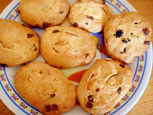 ハード系のアーモンドチョコチップクッキー