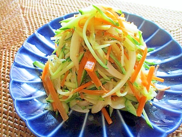 千切り野菜の中華風サラダ