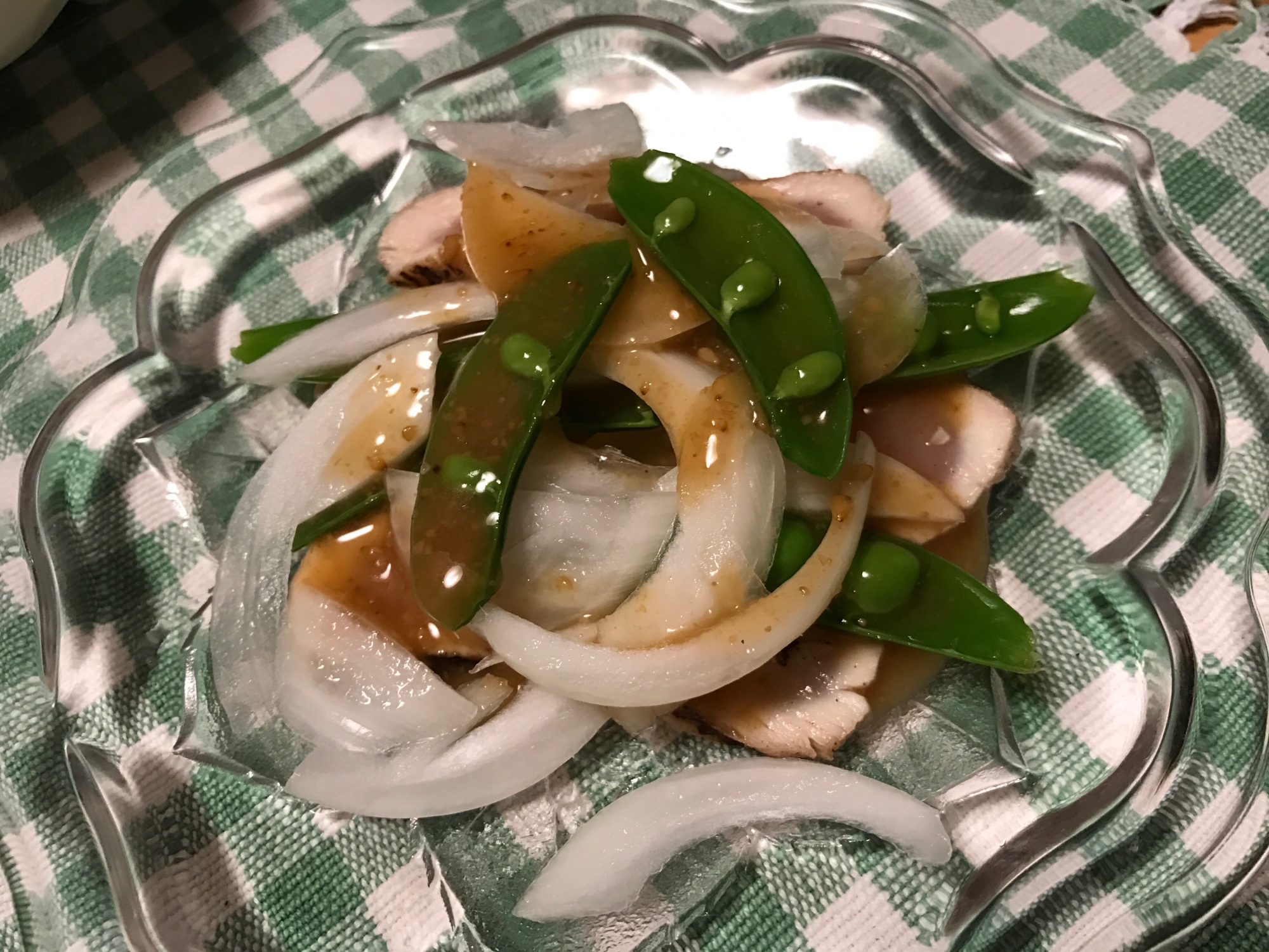 鶏たたきと春野菜のごまポン酢