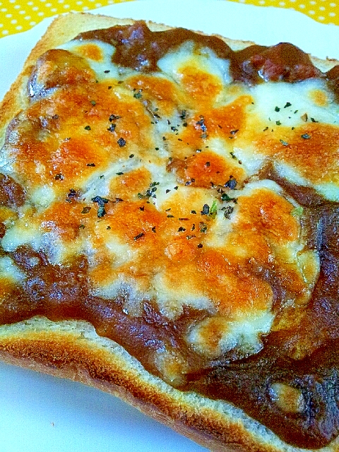 残ったカレーで✿カレーチーズトースト❤