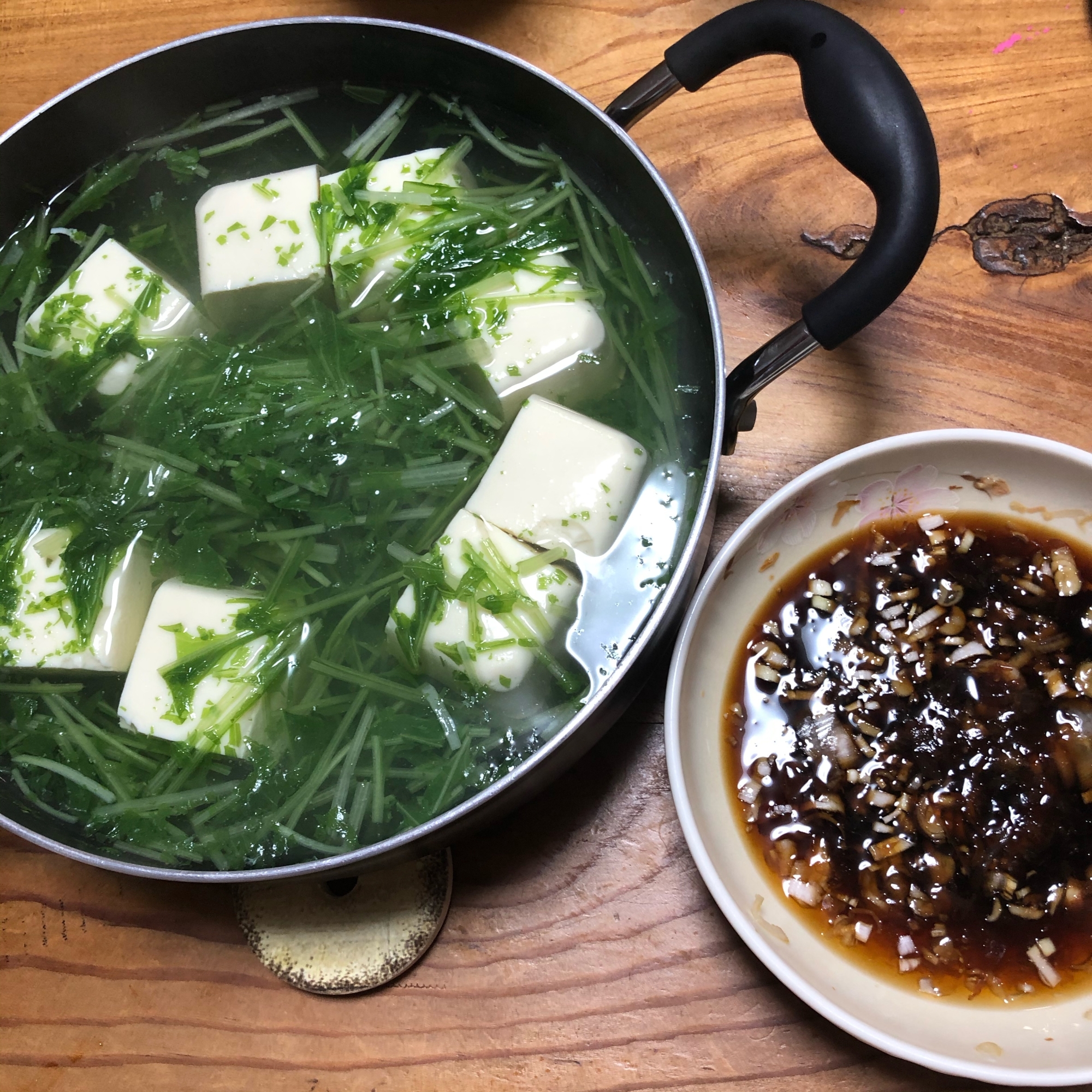 湯豆腐と水菜
