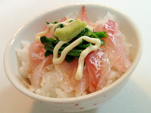 金目鯛の刺身とほうれん草のご飯