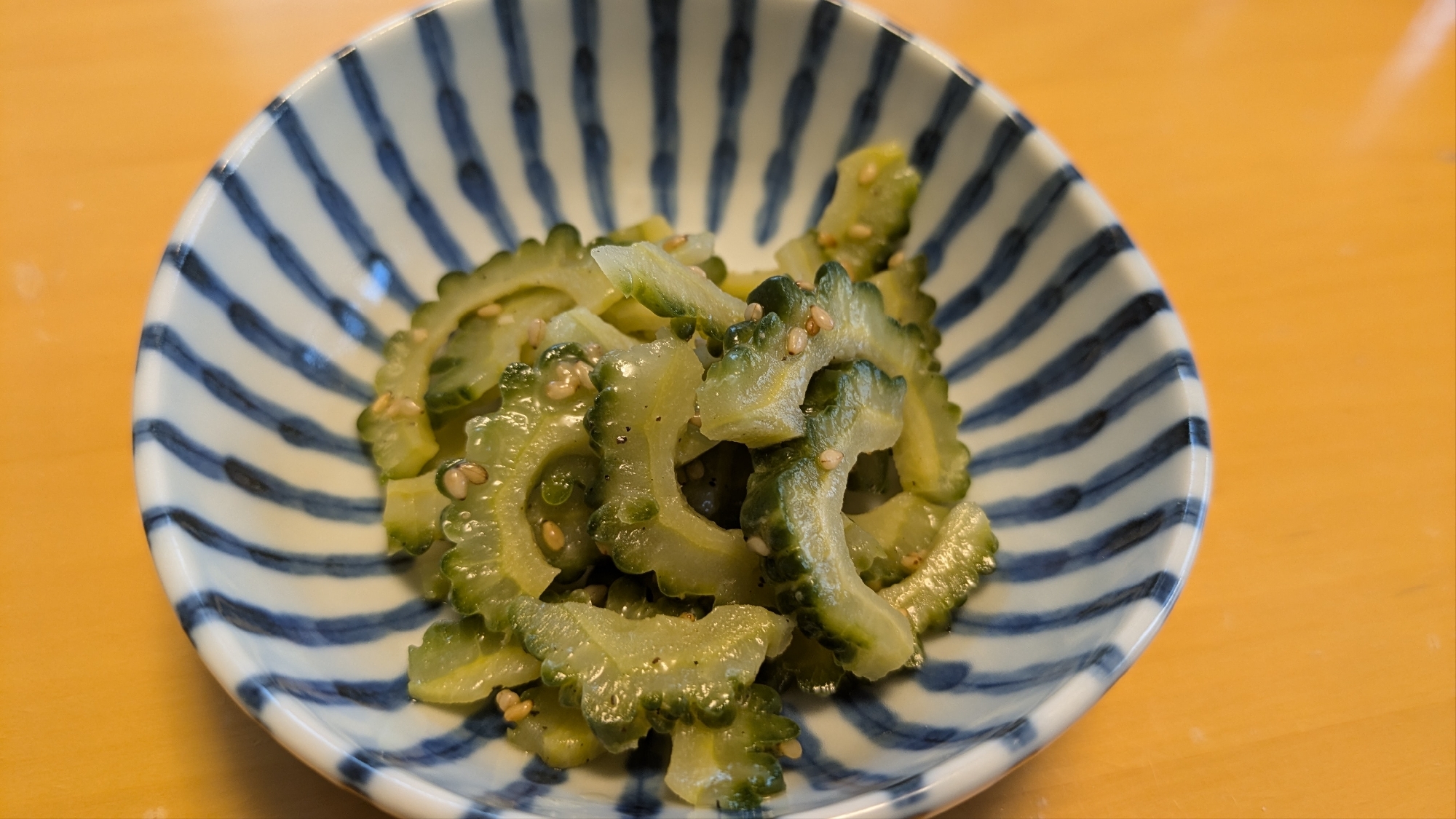 苦味がたまらない☆ゴーヤのナムル