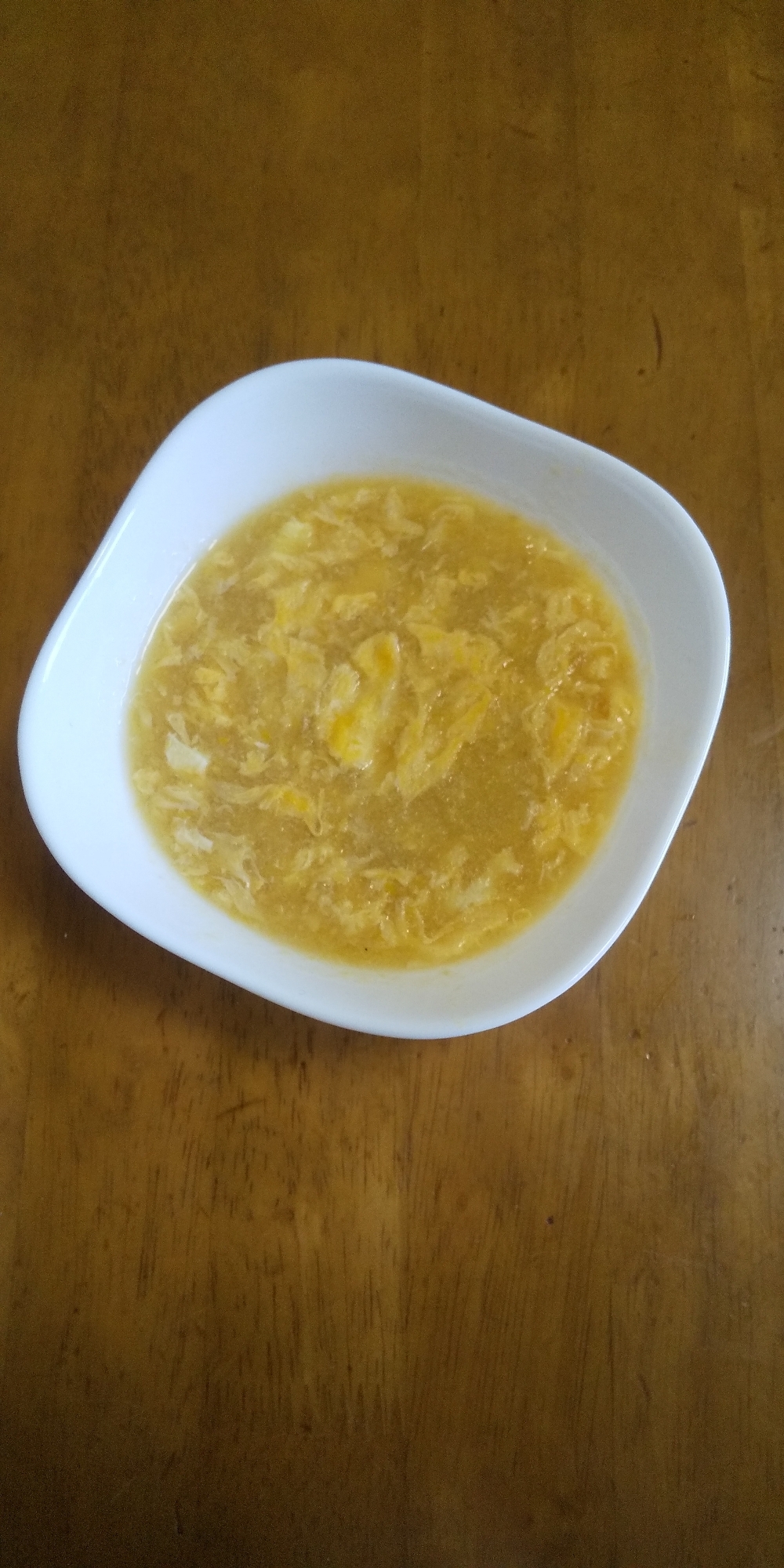 缶詰めで簡単に！ふんわり卵の中華風コーンスープ