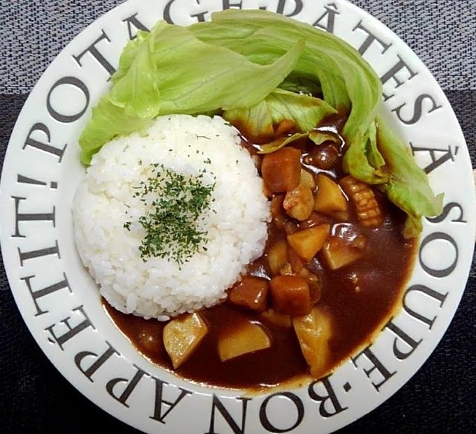 レトルトカレーを好みの味にシーフードミックスカレー